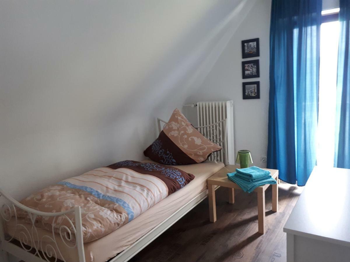 An Der Norf 65 Bitte Beachten Sie Die Check-In Und Check-Out Zeiten Neuss Exterior photo